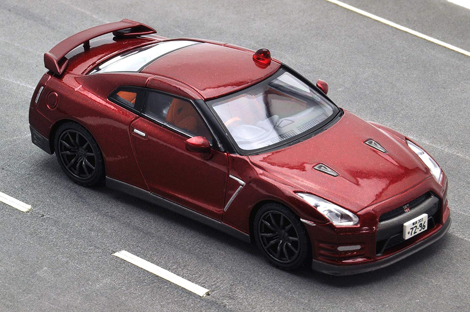 tomica limited vintage neo gtr