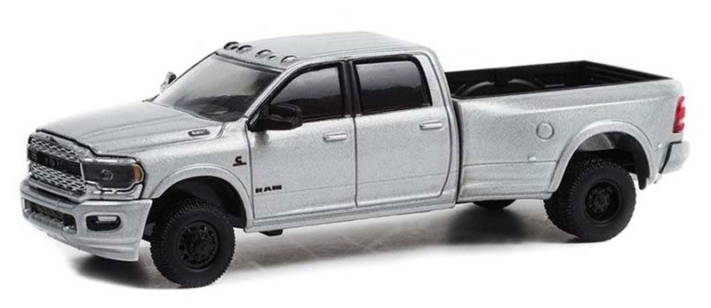 Greenlight 1/64 Dually Drivers Series 9 2021 RAM 3500 Dually - Limited Night Edition - Billet Silver 46090-F