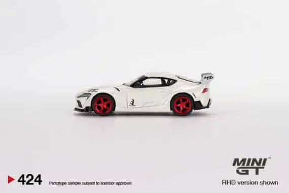MINI GT 1/64 No.424 Pandem Toyota GR Supra V1.0 Pearl White LHD MGT00424-L