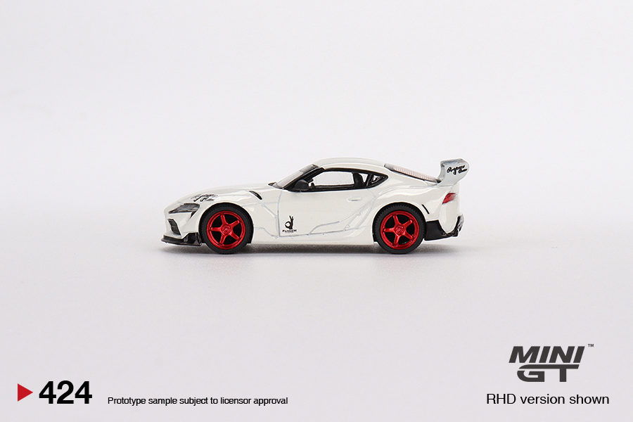 MINI GT 1/64 No.424 Pandem Toyota GR Supra V1.0 Pearl White RHD MGT00424-R