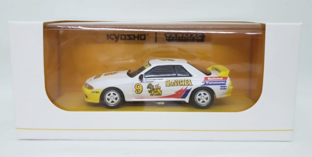 Tarmac Works 1/64 COLLAB64 Nissan Skyline GT-R R32 South East Asian Touring Car