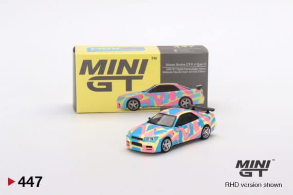 MINI GT 1/64 No.447 Nissan Skyline GT-R (R34) V-Spec II MINI GT Digital Camouflage Yellow 2022 Malaysia Diecast Expo Limited Edition MGT00447-R