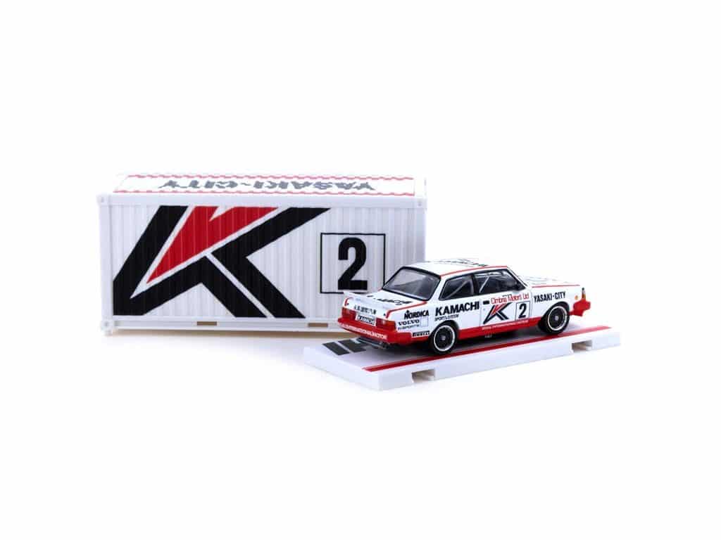 Tarmac Works 1/64 COLLAB64 Tarmac Works X Kamachi Volvo 240 Turbo Macau Guia Race 1986 Winner