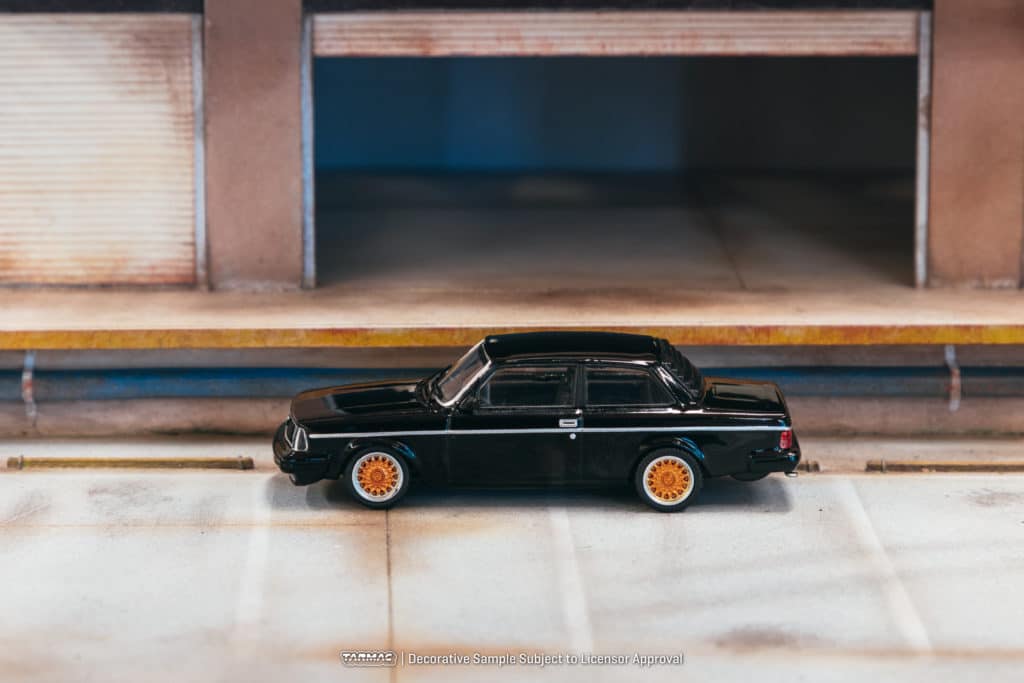 Tarmac Works 1/64 ROAD64 Volvo 242 Custom Black