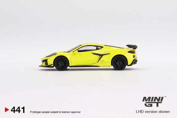 MINI GT 1/64 No.441 Chevrolet Corvette Z06 2023 Accelerate Yellow RHD MGT00441-R