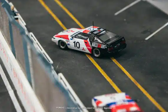 Tarmac Works 1/64 HOBBY64 Mitsubishi Starion, Macau Guia Race 1985, Michael Lieu
