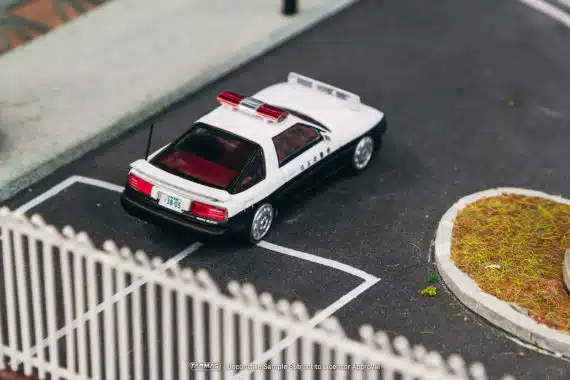 Tarmac Works 1/64 ROAD64 Toyota Supra, Japan Police Car