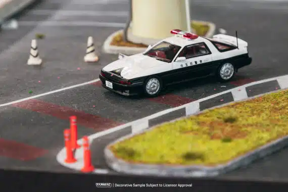 Tarmac Works 1/64 ROAD64 Toyota Supra, Japan Police Car
