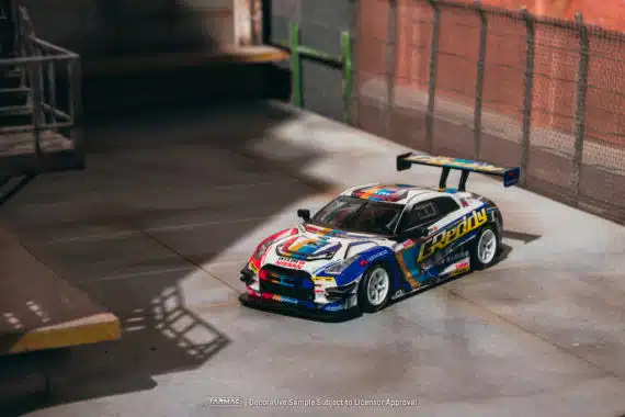 Tarmac Works 1/64 HOBBY64 Nissan GT-R R35 TRUST e-Racing
