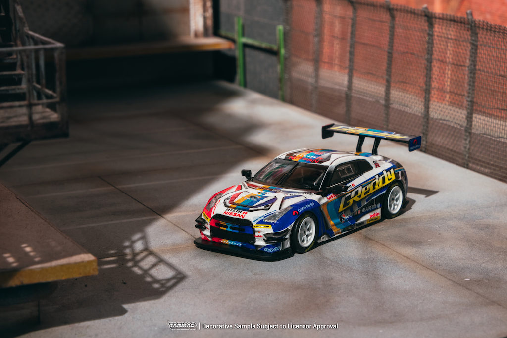 Tarmac Works 1/64 HOBBY64 Nissan GT-R R35 TRUST e-Racing