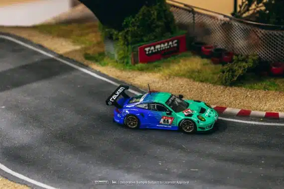 Tarmac Works 1/64 HOBBY64 Porsche 911 GT3 R Nürburgring 24h 2019