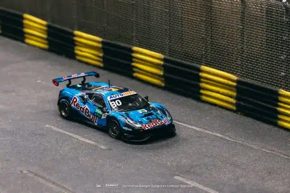 Tarmac Works 1/64 HOBBY64 Ferrari 488 GT3 DTM 2021 Monza Race 1 Winner Liam Lawson