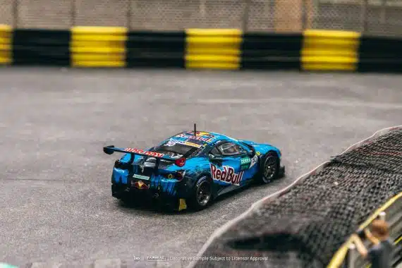 Tarmac Works 1/64 HOBBY64 Ferrari 488 GT3 DTM 2021 Monza Race 1 Winner Liam Lawson