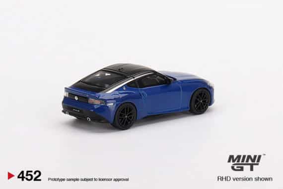 MINI GT No.452 Nissan Fairlady Z Version ST 2023 Seiran Blue RHD MGT00452-R