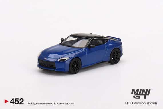 MINI GT No.452 Nissan Fairlady Z Version ST 2023 Seiran Blue RHD MGT00452-R