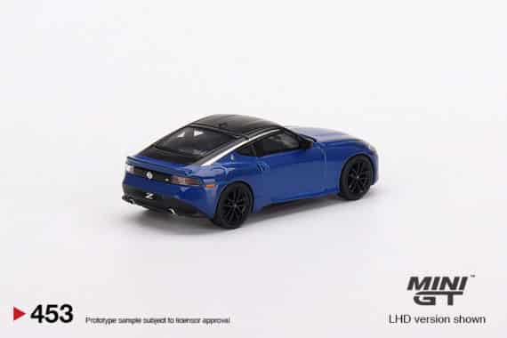 MINI GT No.452 Nissan Z Performance 2023 Seiran Blue LHD MGT00453-L