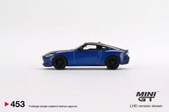 MINI GT No.452 Nissan Z Performance 2023 Seiran Blue LHD MGT00453-L