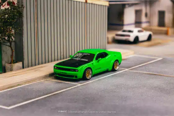 Tarmac Works 1/64 GLOBAL64 LB-WORKS Dodge Challenger SRT Hellcat Green Metallic