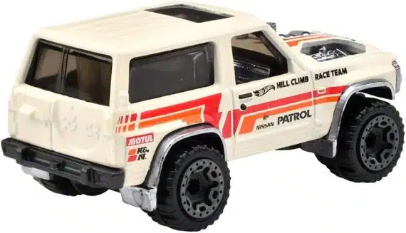 Hot Wheels HW J-Import No.20 Nissan Patrol Custom HNJ71