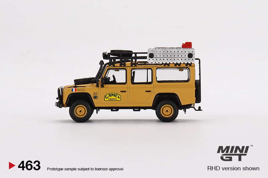 MINI GT 1/64 No.463 Land Rover Defender 110 1989 Camel Trophy Amazon Team France RHD MGT00463-R
