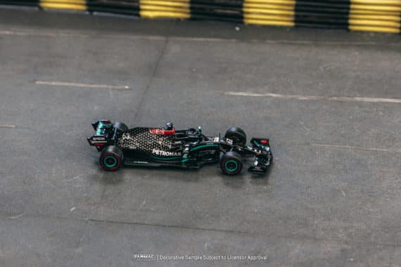 Tarmac Works 1/64 GLOBAL64 Mercedes-AMG F1 W11 EQ Performance Sakhir Grand Prix 2020 George Russell