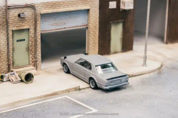 Tarmac Works 1/64 GLOBAL64 Nissan Skyline 2000 GT-R (KPGC10) Silver