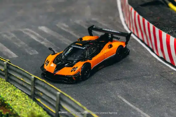 Tarmac Works 1/64 GLOBAL64 Pagani Zonda Revolución Arancio Saint Tropez