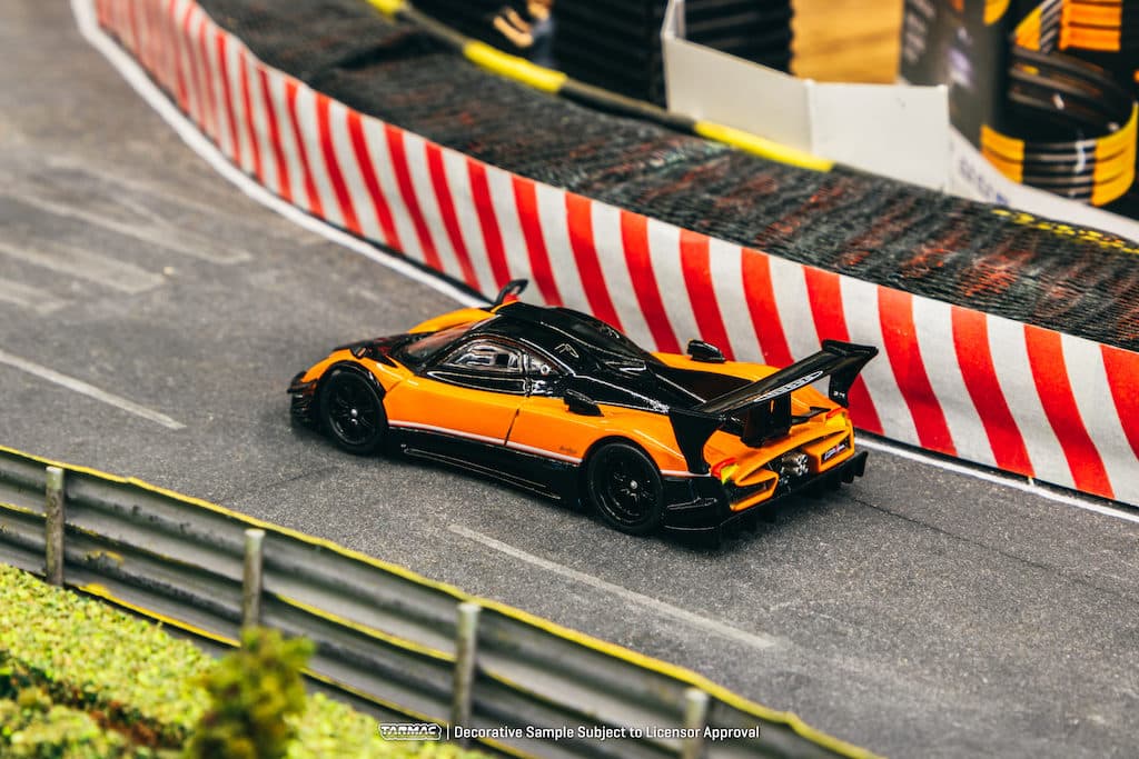Tarmac Works 1/64 GLOBAL64 Pagani Zonda Revolución Arancio Saint Tropez