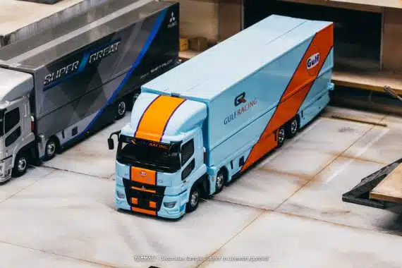 Tarmac Works 1/64 TRUCK64 Mitsubishi Fuso Super Great GULF Racing