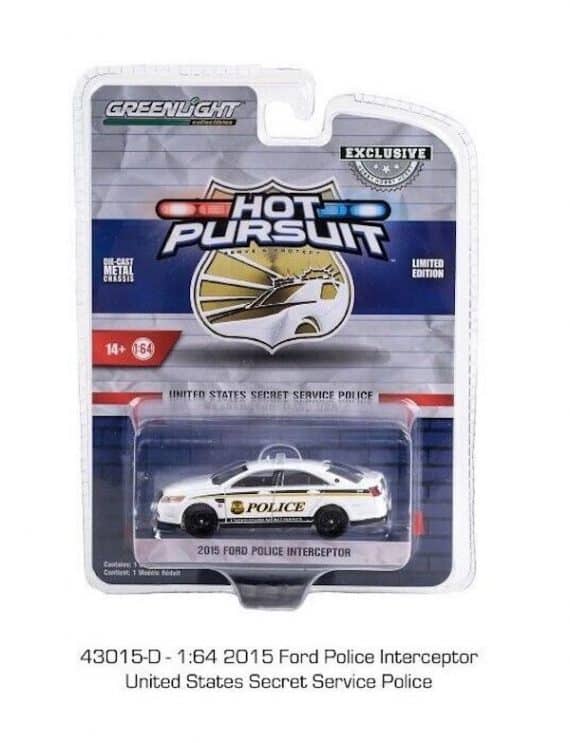 Greenlight 1/64 Exclusive Hot Pursuit Limited Edition 2015 Ford Police Interceptor 43015-D