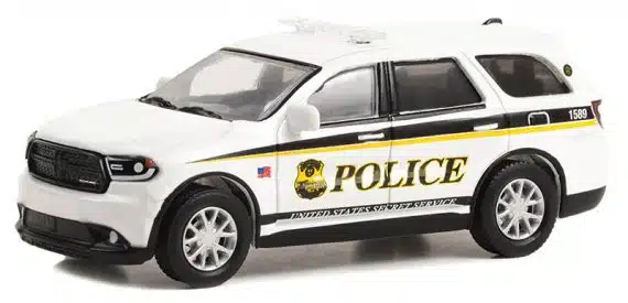 Greenlight 1/64 Exclusive Hot Pursuit Limited Edition 2018 Dodge Durango Pursuit 43015-E