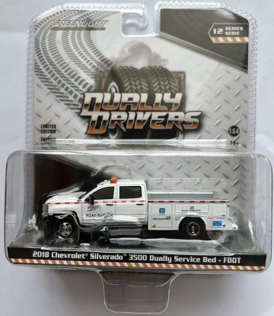 Greenlight 1/64 Dually Drivers Series 12 - 2018 Chevrolet Silverado 3500 Dually Service Bed 46120-D