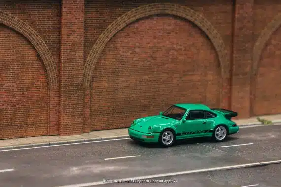 Tarmac Works 1/64 COLLAB64 Porsche 911 Turbo Green T64S-009-GR