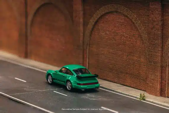 Tarmac Works 1/64 COLLAB64 Porsche 911 Turbo Green T64S-009-GR