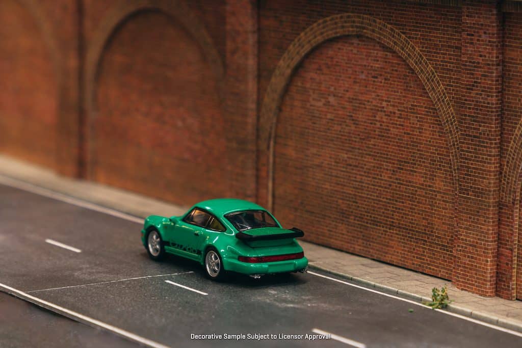 Tarmac Works 1/64 COLLAB64 Porsche 911 Turbo Green T64S-009-GR