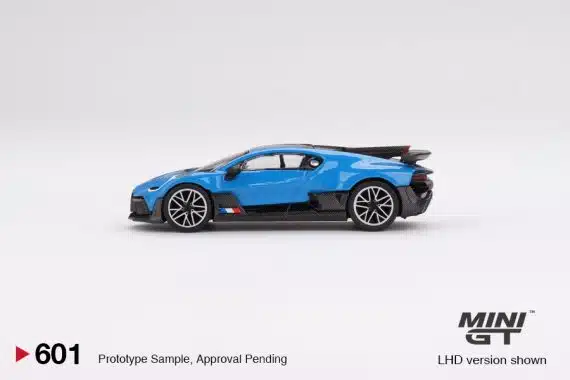 MINI GT No.601 Bugatti Divo Blu Bugatti LHD MGT00601