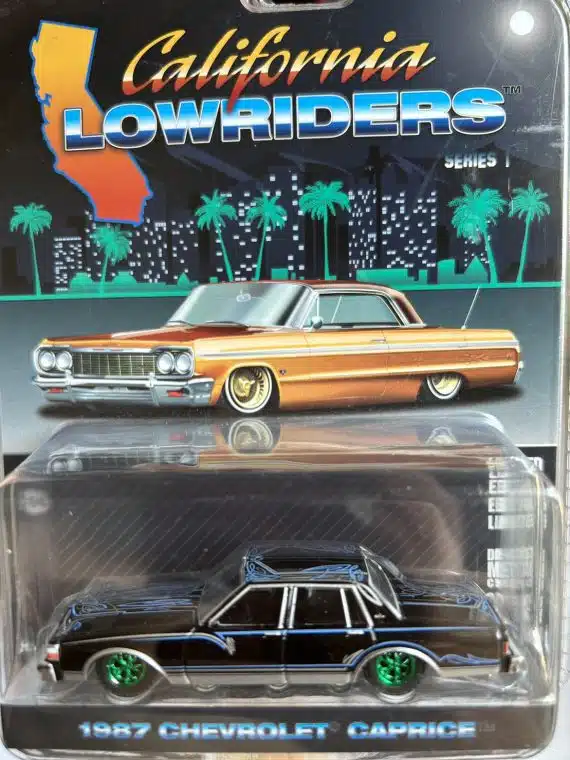 Greenlight 1/64 California Lowriders Series 1 - 1987 Chevrolet Caprice Chase Car (ล้อเขียว) 63010-D