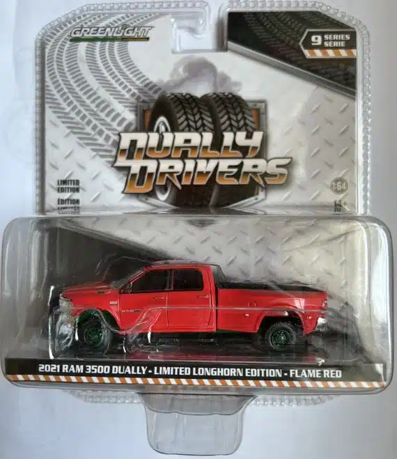 Greenlight 1/64 Dually Drivers Series 9 2021 RAM 3500 Dually - Limited Longhorn Edition - Flame Red Chase Car (ล้อเขียว) 46090-E