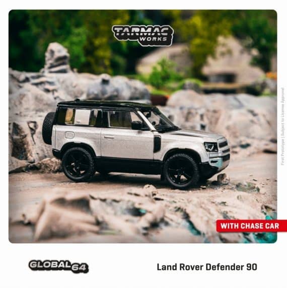 Tarmac Works GLOBAL64 Land Rover Defender 90 Silver Metallic