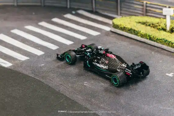 Tarmac Works 1/64 GLOBAL64 Mercedes-AMG F1 W11 EQ Performance Turkish Grand Prix 2020 Winner World Champion 2020 Lewis Hamilton T64G-F036-LH3