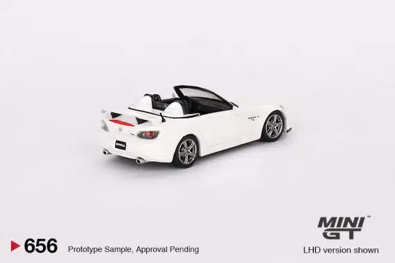 MINI GT No.656 Honda S2000 (AP2) CR Grand Prix White MGT00656