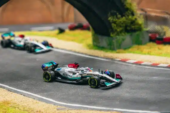 Tarmac Works 1/64 GLOBAL64 Mercedes-AMG F1 W13 E Performance Miami Grand Prix 2022 George Russell T64G-F044-GR2