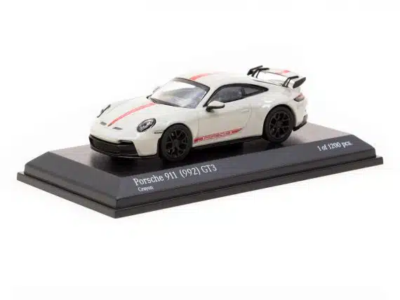 MINICHAMPS 1/64 Porsche 911 (992) GT3 Crayon 643 061008