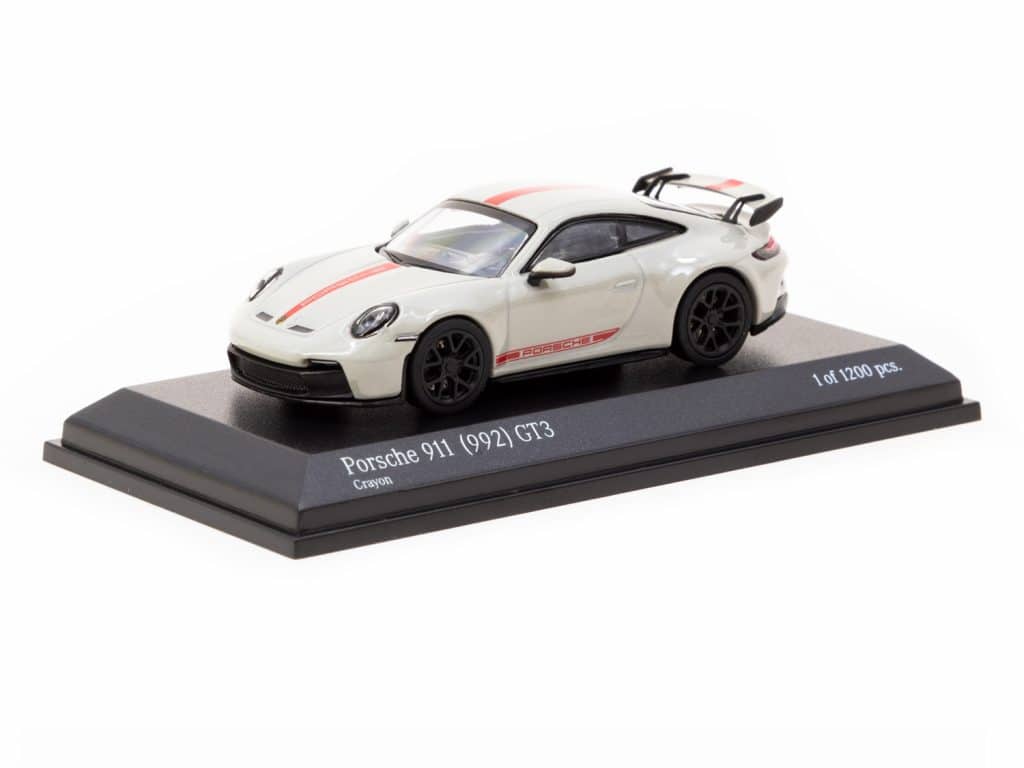 MINICHAMPS 1/64 Porsche 911 (992) GT3 Crayon 643 061008
