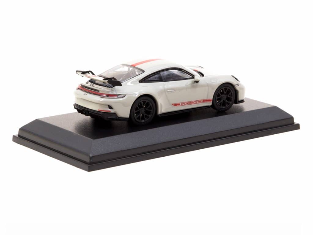 MINICHAMPS 1/64 Porsche 911 (992) GT3 Crayon 643 061008