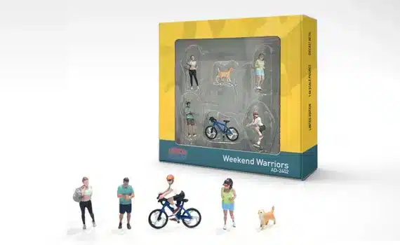 American Diorama 1/64 Weekend Warriors AD-2402