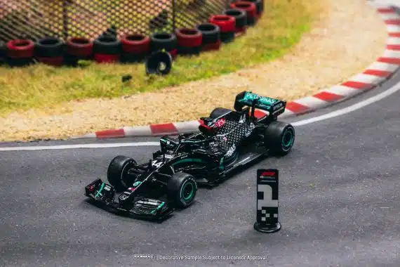 Tarmac Works 1/64 GLOBAL64 Mercedes-AMG F1 W11 EQ Performance British Grand Prix 2020 Winner Lewis Hamilton T64G-F036-LH4