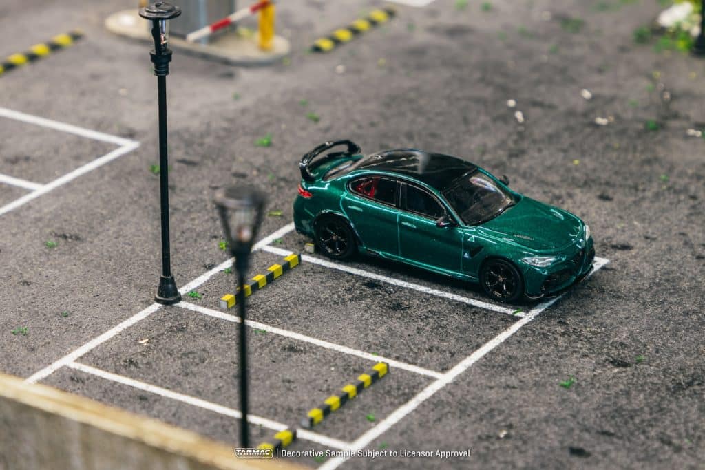 Tarmac Works 1/64 GLOBAL64 Alfa Romeo Giulia GTAm Green Metallic T64G-TL031-MGR