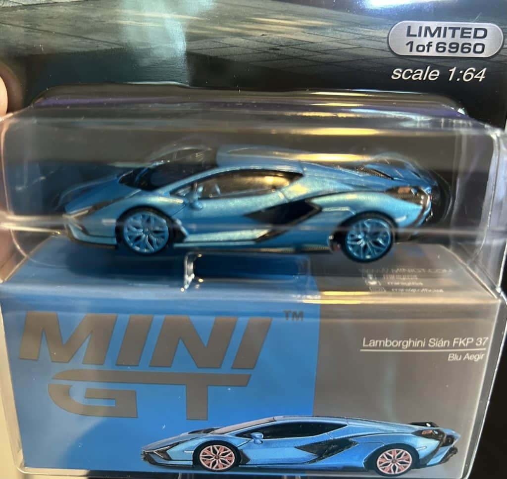 MINI GT No.573 Chase Car Lamborghini Sián FKP 37 Blu Aegir LHD / USA Blister Packaging MGT00573-MJC