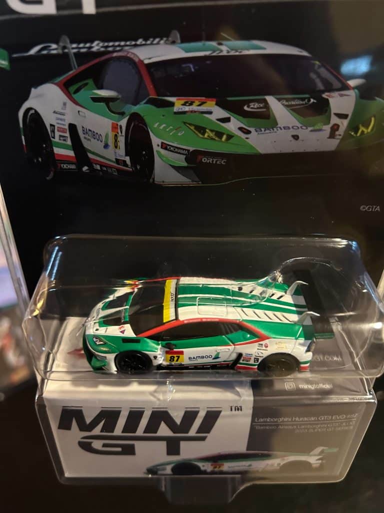 Lamborghini Huracán GT3 EVO2 #87 "Bamboo Airways Lamborghini GT3"